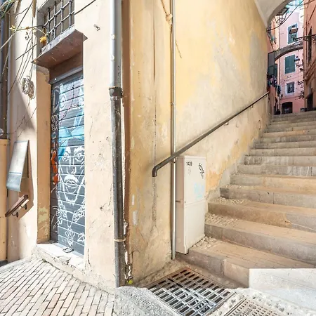 - A 7 Minuti A Piedi Dal Teatro Ariston Apartament
