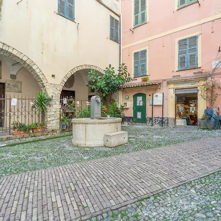 - A 7 Minuti A Piedi Dal Teatro Ariston Apartament *