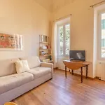 - A 7 Minuti A Piedi Dal Teatro Ariston Apartament *