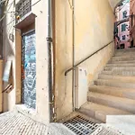 - A 7 Minuti A Piedi Dal Teatro Ariston Apartament